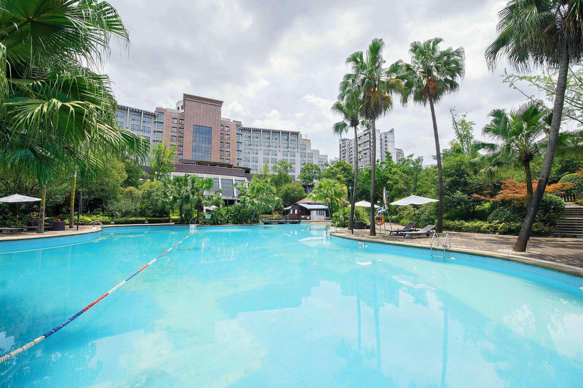 Ramada Plaza By Wyndham Chongqing West Hotel Exterior photo