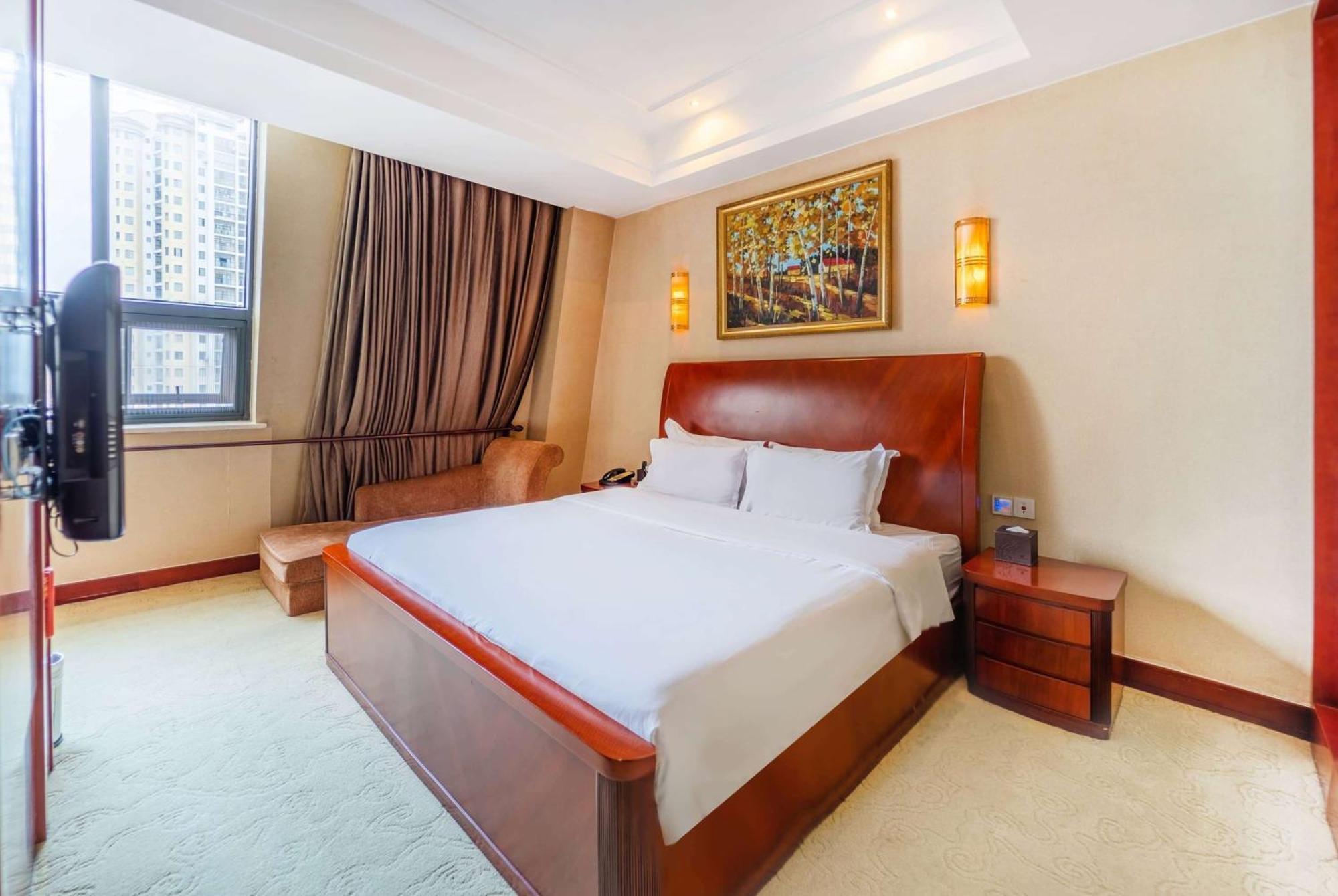 Ramada Plaza By Wyndham Chongqing West Hotel Exterior photo